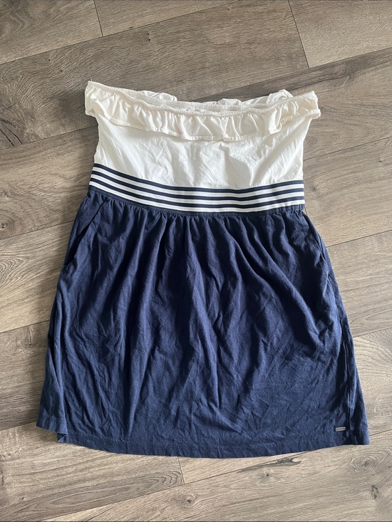 Garage Dresses & Skirts - Y2K Garage Strapless Navy and White Ruffle Bodice Mini Dress